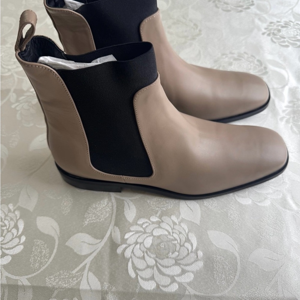 Brand New Everlane Italian Leather Boots - Size 10